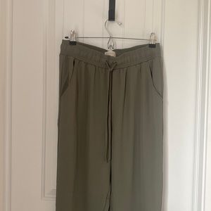 Medium, Drawstring flow, tapered pant